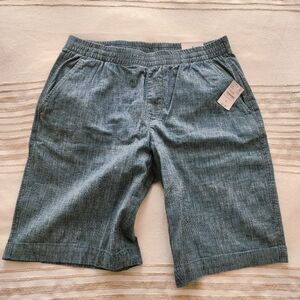 NWT Lands End 10 Inch Chino Shorts Wmns 6